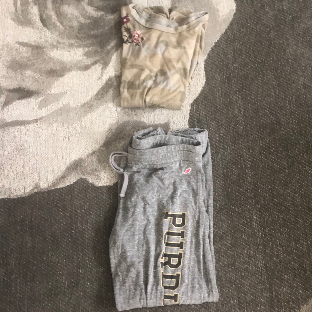Shirt and sweatpants bundle